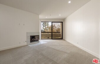 2102 Century Park Ln in Los Angeles, CA - Building Photo - Building Photo