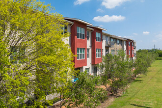 Oaks 5th Street Crossing at City Center in Garland, TX - Building Photo - Building Photo