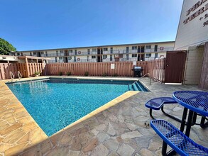 98-729-729 Moanalua Loop in Aiea, HI - Foto de edificio - Building Photo