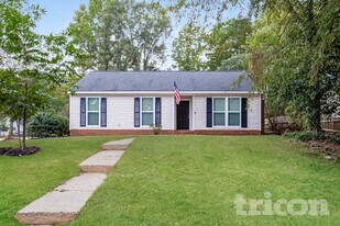 6701 Hickory Trace Dr in Charlotte, NC - Building Photo
