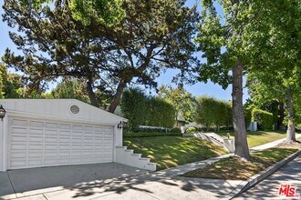 111 S Glenroy Ave in Los Angeles, CA - Building Photo - Building Photo