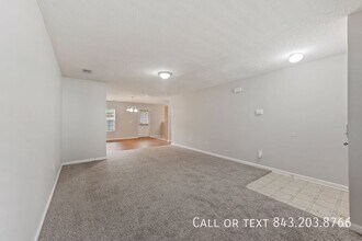 8731 Hayden Glenn Dr in North Charleston, SC - Building Photo - Building Photo