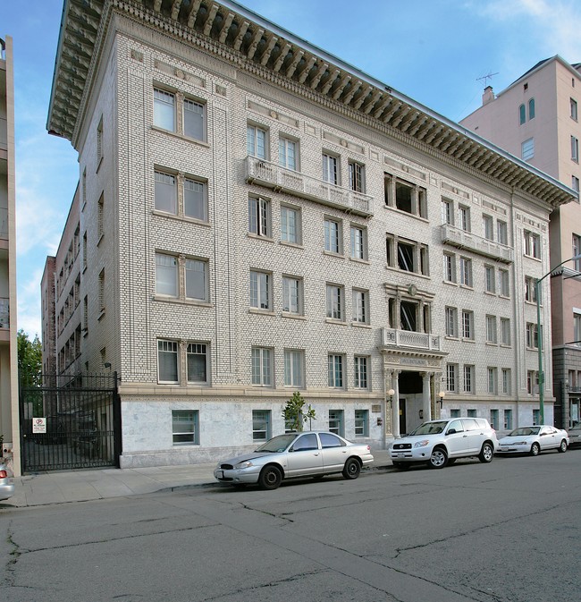 The Alician Apartments in Oakland, CA - Foto de edificio - Building Photo