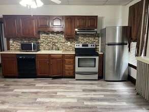 428 Locust St in Hanover, PA - Foto de edificio - Building Photo