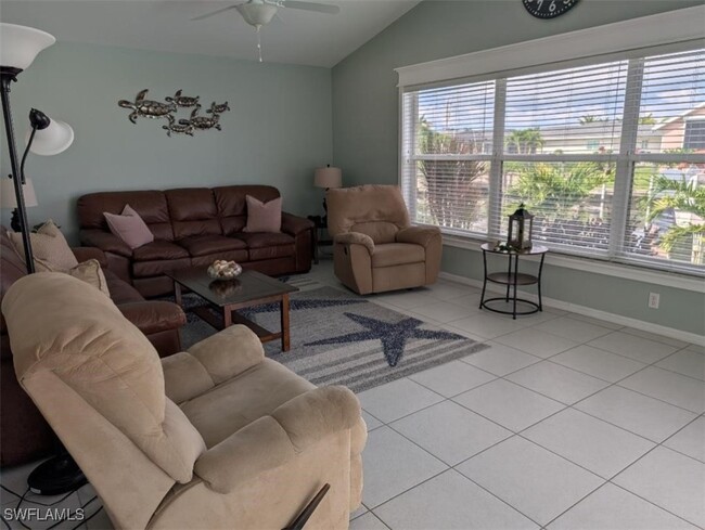 5008 SW 9th Pl