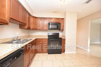 1139 Mercury Dr W in Lakeland, FL - Building Photo - Building Photo