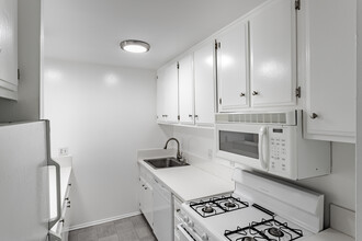 Westwood Park Apartments in Los Angeles, CA - Building Photo - Interior Photo