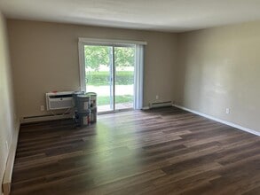 6578 Lake Rd in Windsor, WI - Building Photo - Building Photo