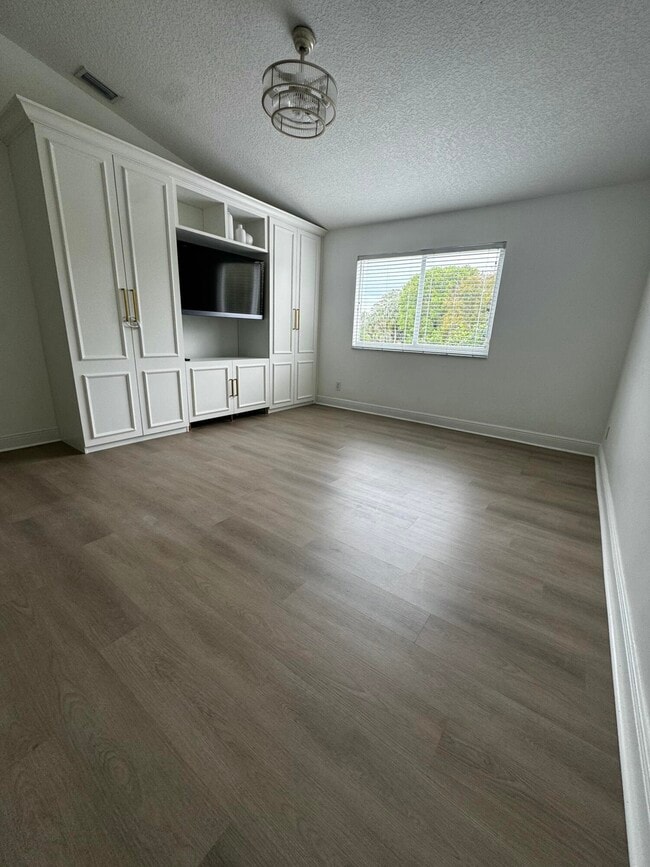 10530 Lake Vista Cir in Boca Raton, FL - Building Photo - Building Photo