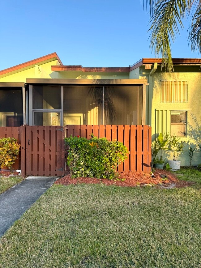 property at 1734 W Sanderling Ln