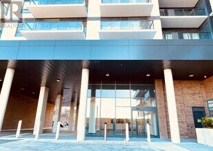 1350 Ellesmere Rd in Toronto, ON - Building Photo - Building Photo