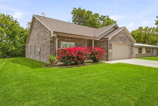 191 Davis Ave in Stephenville, TX - Building Photo - Building Photo