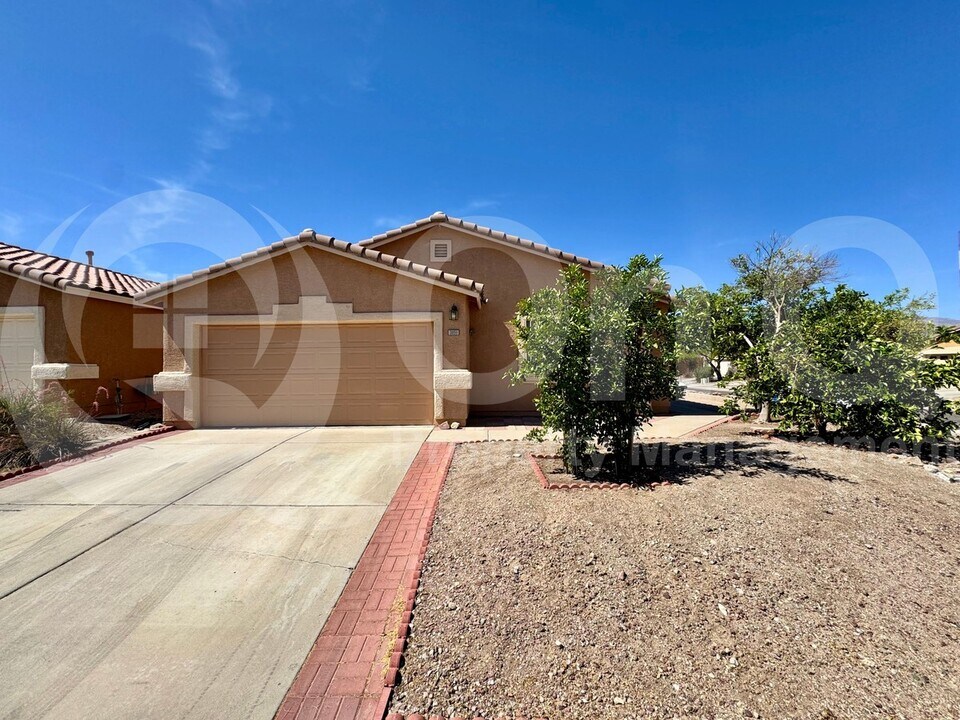 2152 W Burlwood Way in Tucson, AZ - Building Photo