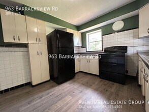 963 Barracksview Rd in St. Louis, MO - Building Photo - Building Photo