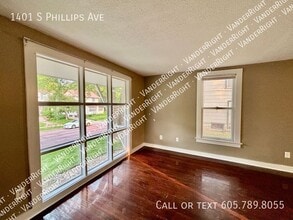 1401 S Phillips Ave in Sioux Falls, SD - Building Photo - Building Photo