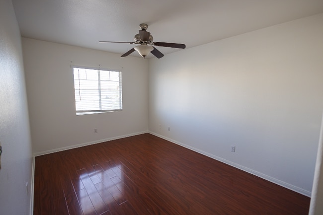 7873 Laurelton Pl in Las Vegas, NV - Building Photo - Building Photo