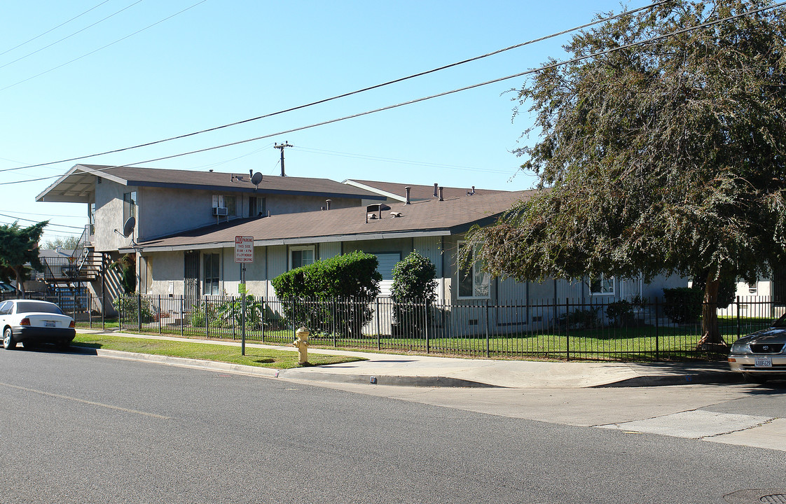 13161 Benton St in Garden Grove, CA - Building Photo