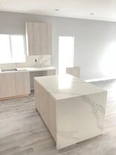 1348 Carmona Ave, Unit 1 in Los Angeles, CA - Building Photo - Building Photo