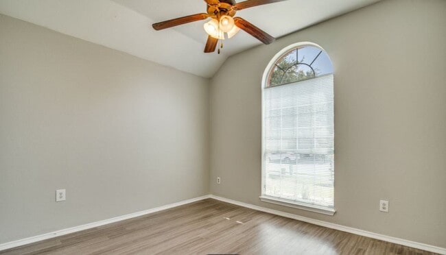 10813 Nantucket Dr in Rowlett, TX - Building Photo - Building Photo
