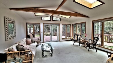 52 Medallion Rd in Kiamesha Lake, NY - Building Photo - Building Photo