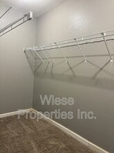 1113 Grooms in Pawnee, IL - Building Photo - Building Photo