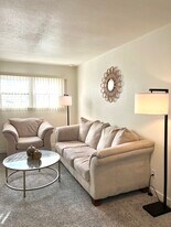 1526 Lake Elmo Dr, Unit 1 in Billings, MT - Building Photo