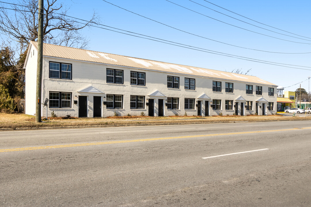 656 Dr Martin Luther King Jr Blvd in Kinston, NC - Building Photo