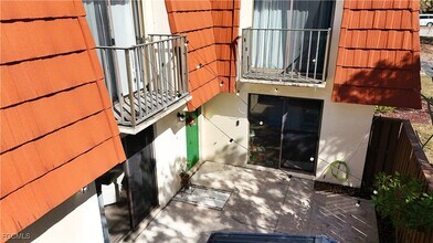 5223 Cedarbend Dr in Ft. Myers, FL - Building Photo - Building Photo