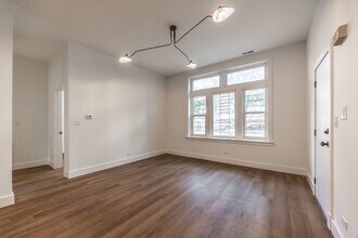 1456 N Kedzie Ave in Chicago, IL - Building Photo - Building Photo