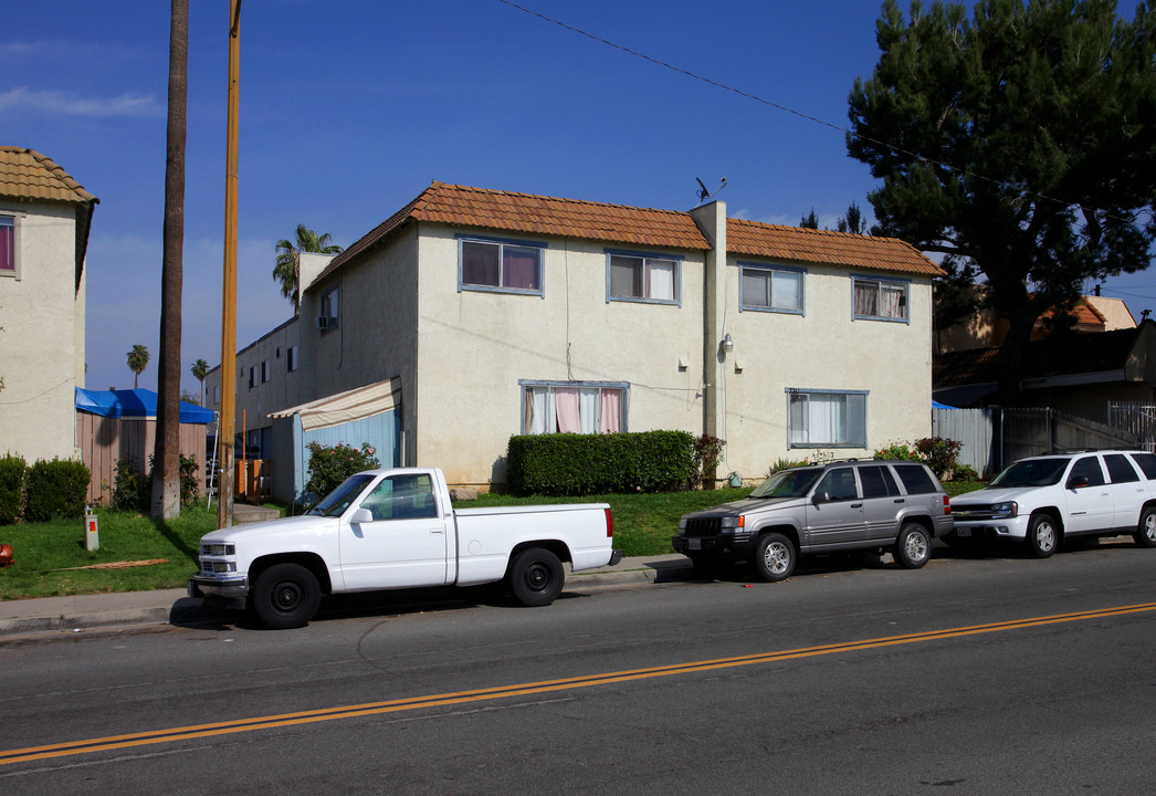 3741 Harvill Ln in Riverside, CA - Foto de edificio