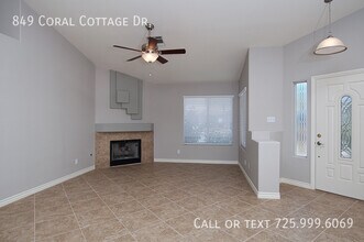 849 Coral Cottage Dr in Henderson, NV - Building Photo - Building Photo