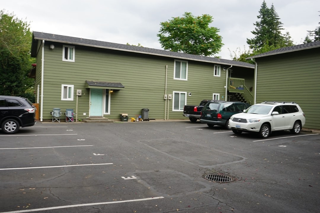 2103 Norris Rd in Vancouver, WA - Foto de edificio
