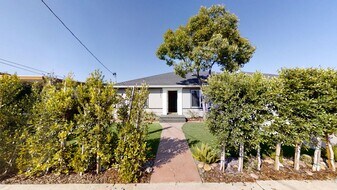 4921 63rd St in San Diego, CA - Building Photo