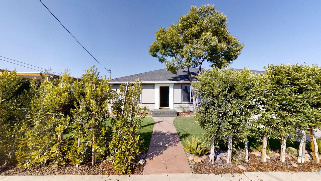 4921 63rd St in San Diego, CA - Building Photo