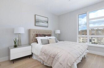 1650 Commonwealth Ave, Unit 1 in Boston, MA - Foto de edificio - Building Photo