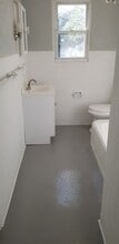 1705 kings highway, Unit Apt4 in Swedesboro, NJ - Building Photo - Building Photo