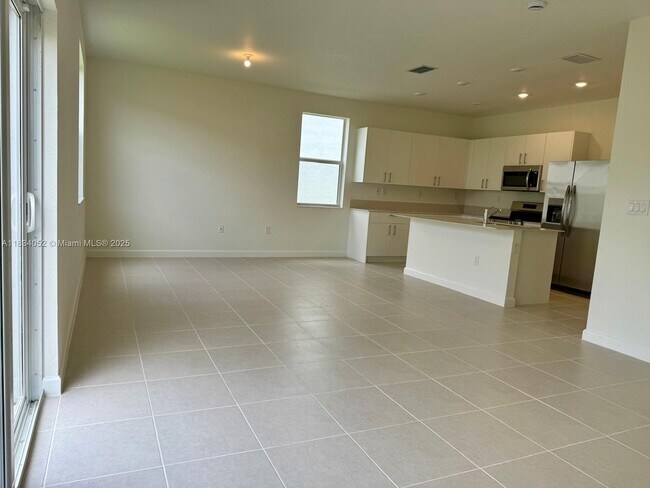 2659 SE 24th Dr in Homestead, FL - Building Photo - Building Photo