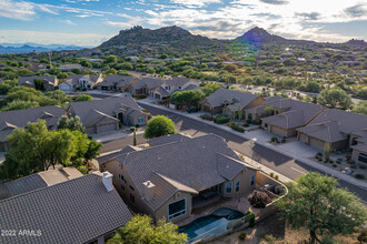 11056 E Oberlin Way in Scottsdale, AZ - Building Photo - Building Photo