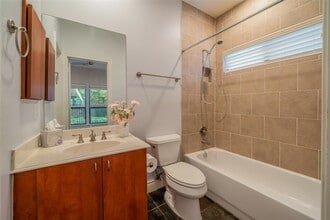 1802 Rosalie St in Houston, TX - Building Photo - Building Photo