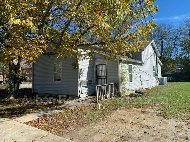 property at 633 Chestnut St