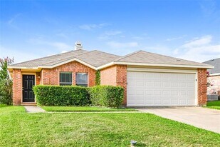 14802 Canyon Ridge Dr in Balch Springs, TX - Building Photo