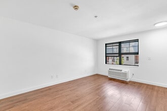 22711 Oakcrest Cir in Yorba Linda, CA - Building Photo - Building Photo