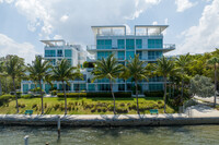 Ios On The Bay in Miami, FL - Foto de edificio - Building Photo