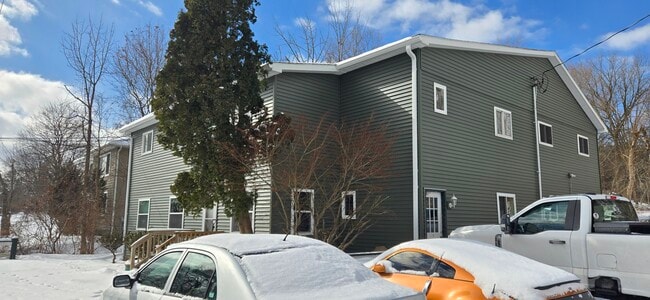 3724 W Lake Rd in Canandaigua, NY - Foto de edificio - Building Photo