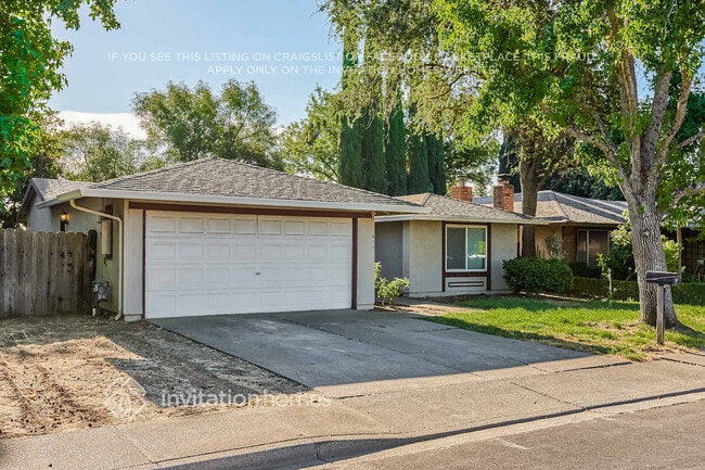 413 Royal Oaks Dr in Vacaville, CA - Building Photo - Building Photo
