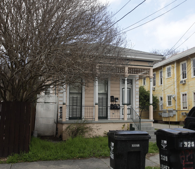 325 S Lopez St in New Orleans, LA - Building Photo - Building Photo