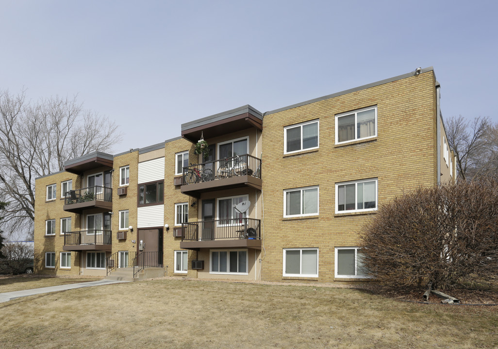 Seven Eleven Apartments in Columbia Heights, MN - Building Photo