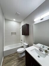 4004 La Vista Ave, Unit 1 in McAllen, TX - Foto de edificio - Building Photo