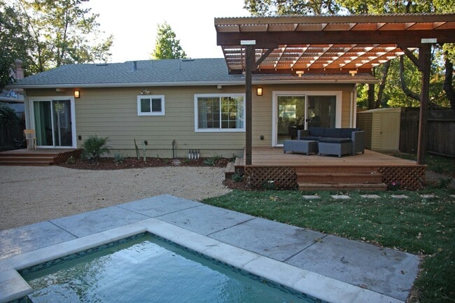 property at 1854 Lake St