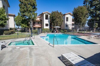 7735 Newman Ave, Unit 301 in Huntington Beach, CA - Building Photo - Building Photo